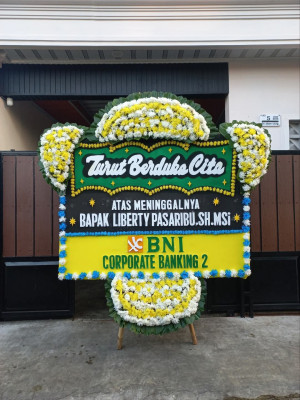 Papan Bunga Duka di Petompon