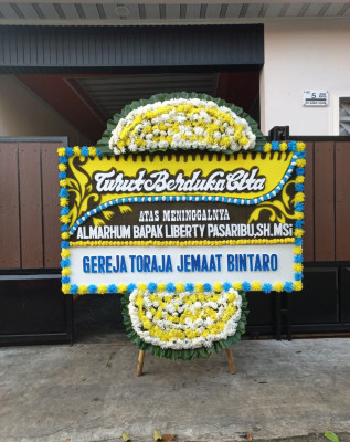 Papan Bunga Duka di Petompon